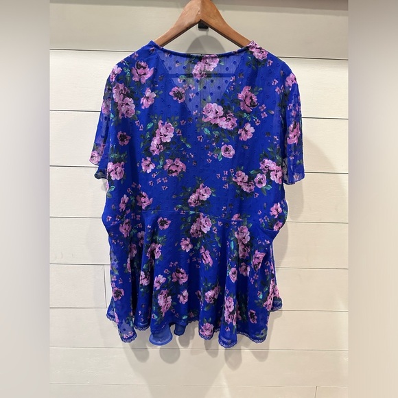 Torrid Royal Blue with Pink Floral Blouse- size 3 - Picture 6 of 6